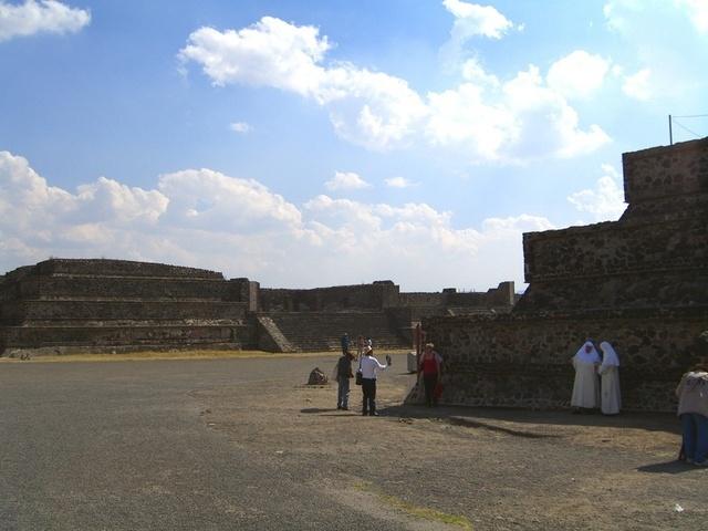 Turistas en Teotihuacan