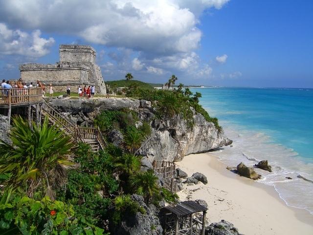 El Castillo, desde el otro lado