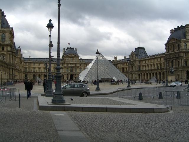 Louvre