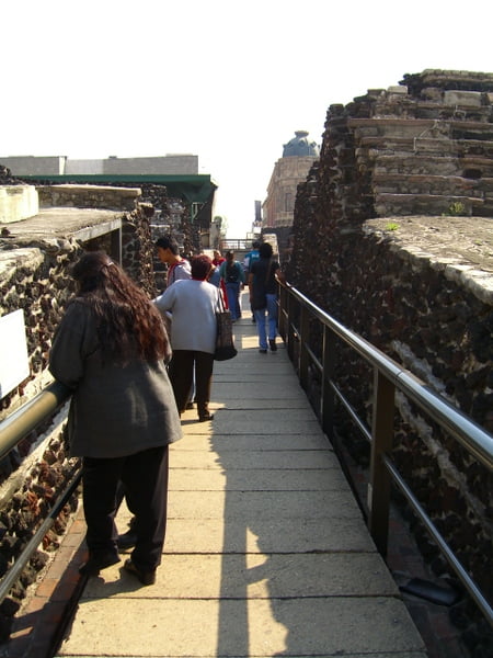 Paseando  por el templo mayor