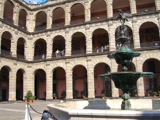 desde la  plaza de armas