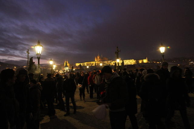 El puente de Carlos IV de noche