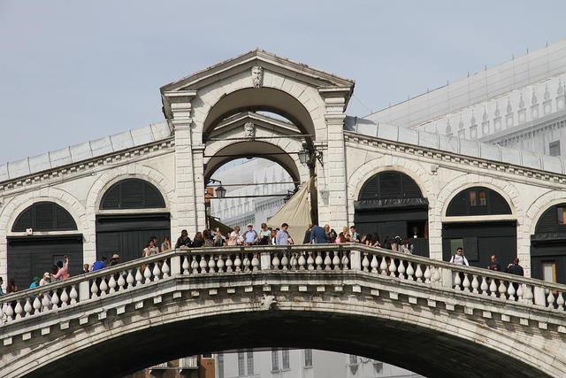 Pórtico del puente de Rialto